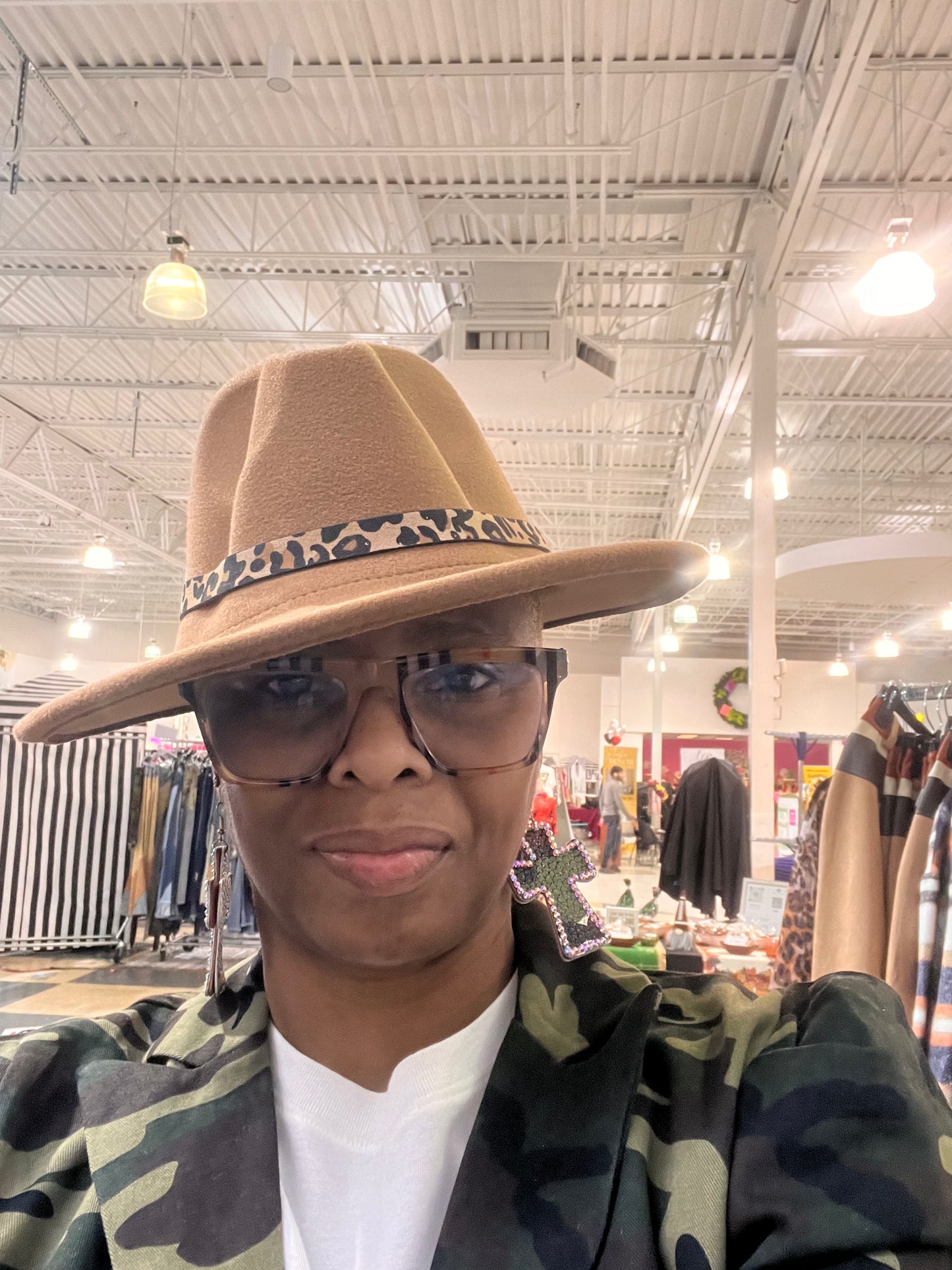 Smiley Fedora w/Leopard Trim