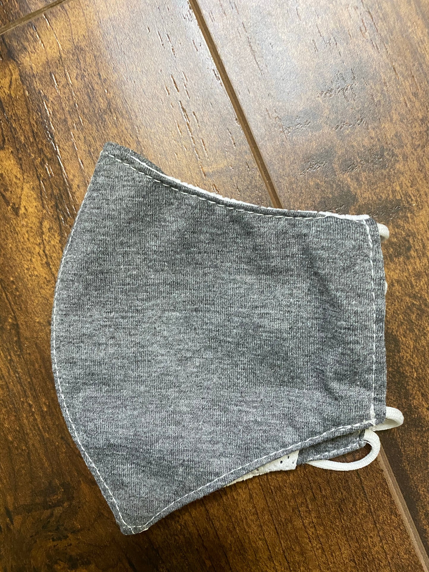 100% COTTON BREATHABLE FACE MASK WITH DISPOSABLE FILTER. ASSORTED COLORS