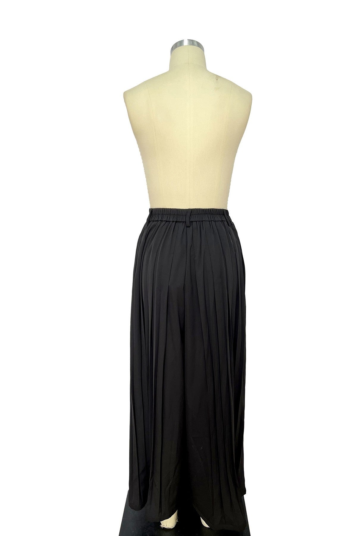 The Pleated Pant