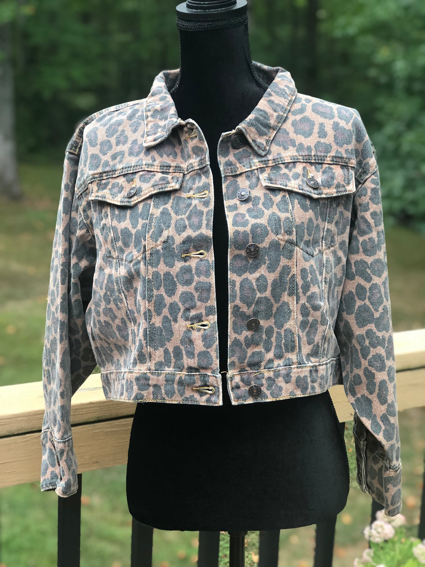 Leopard Print Crop Denim Jacket